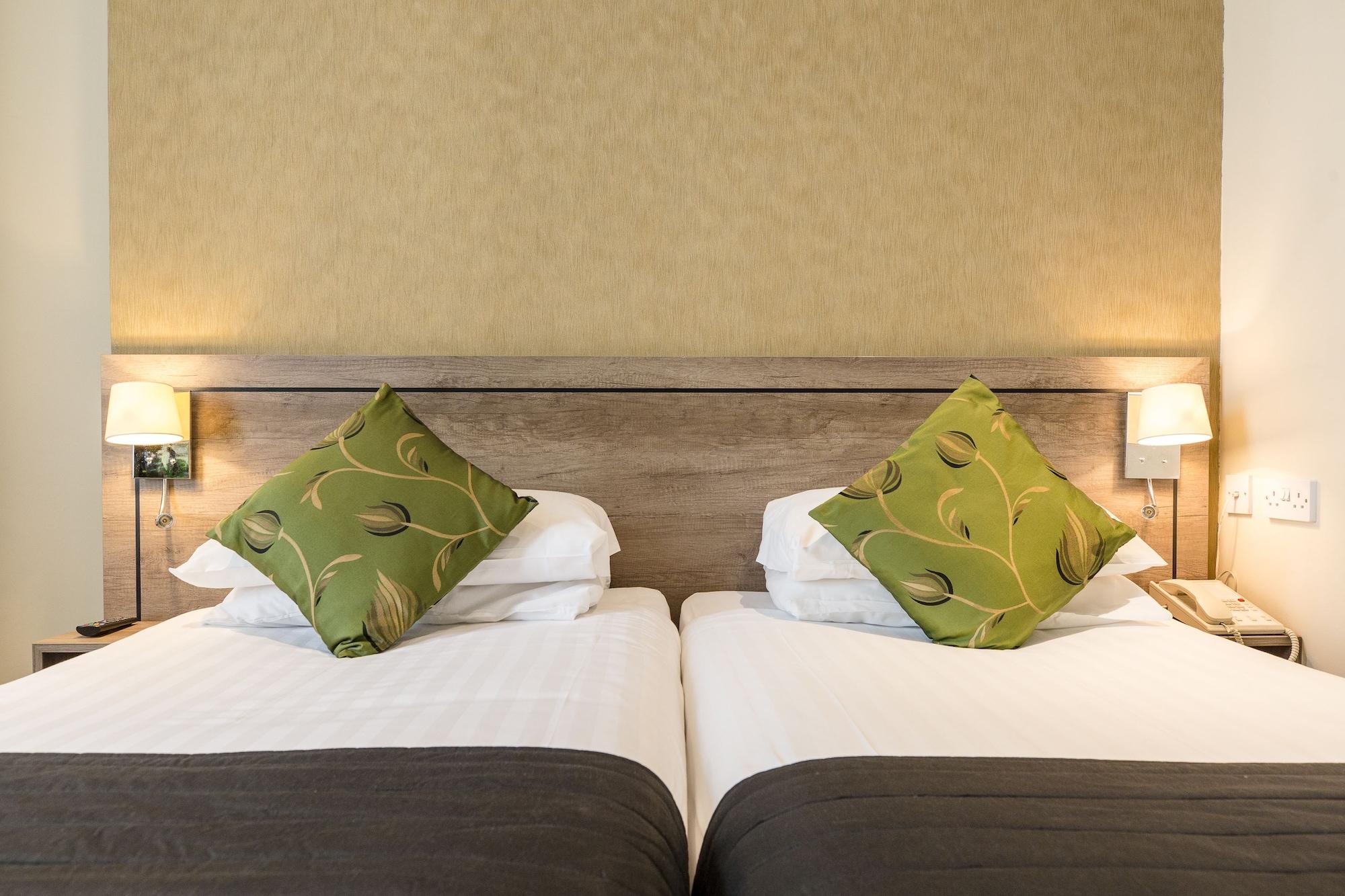 Kensington Gardens Hotel Лондон Екстериор снимка