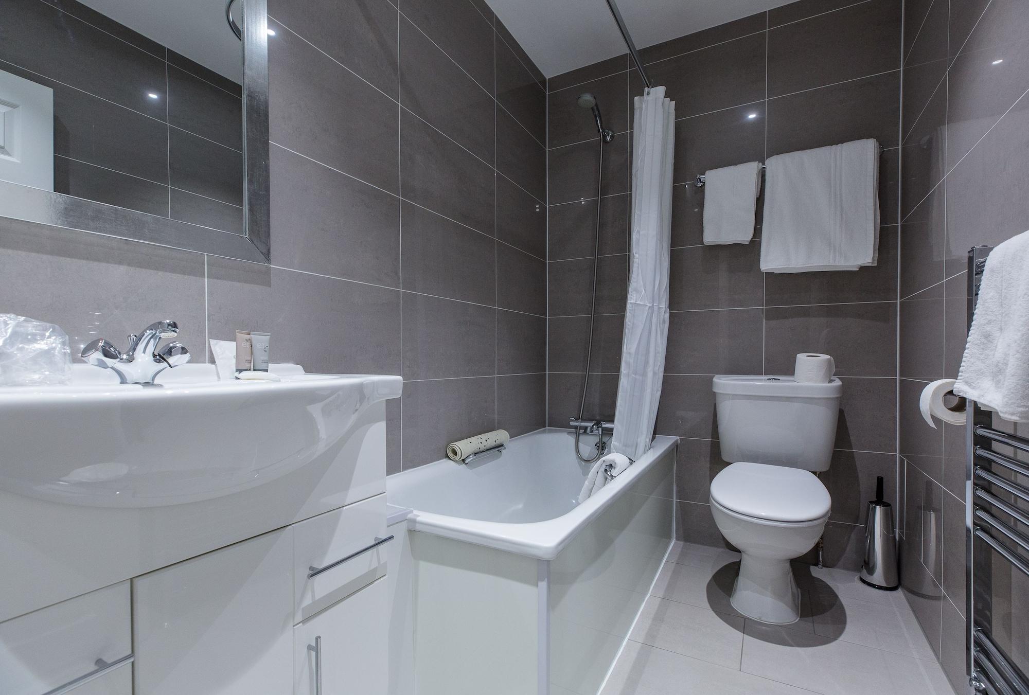 Kensington Gardens Hotel Лондон Екстериор снимка